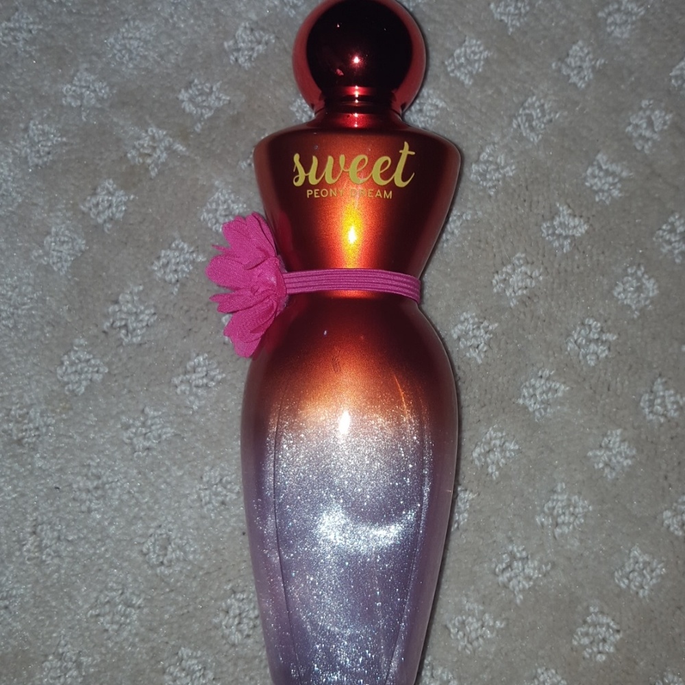 Sweet Peony Dream Shimmer Mist *Retired